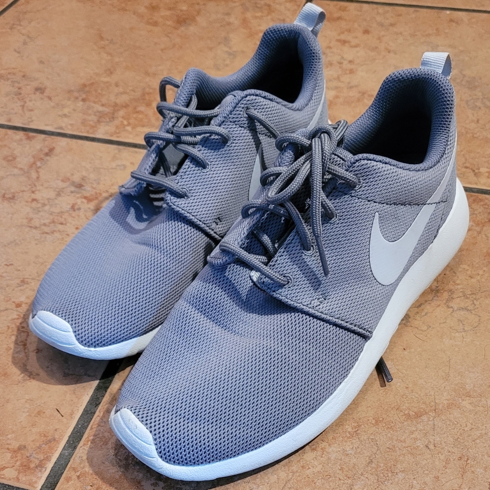 Nike Jogging Shoes! Size: 7